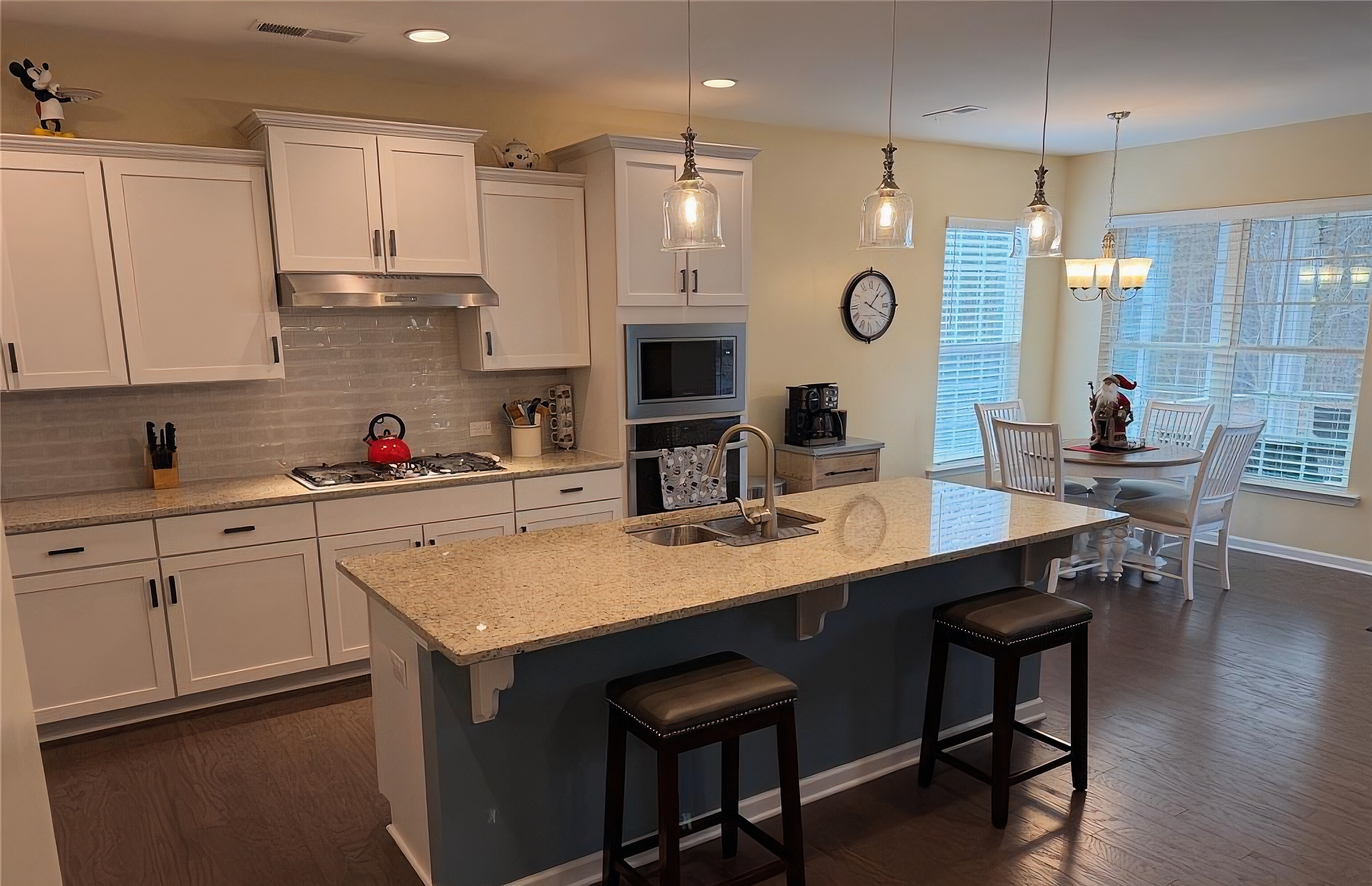 Kitchen before paint updates and professional staging