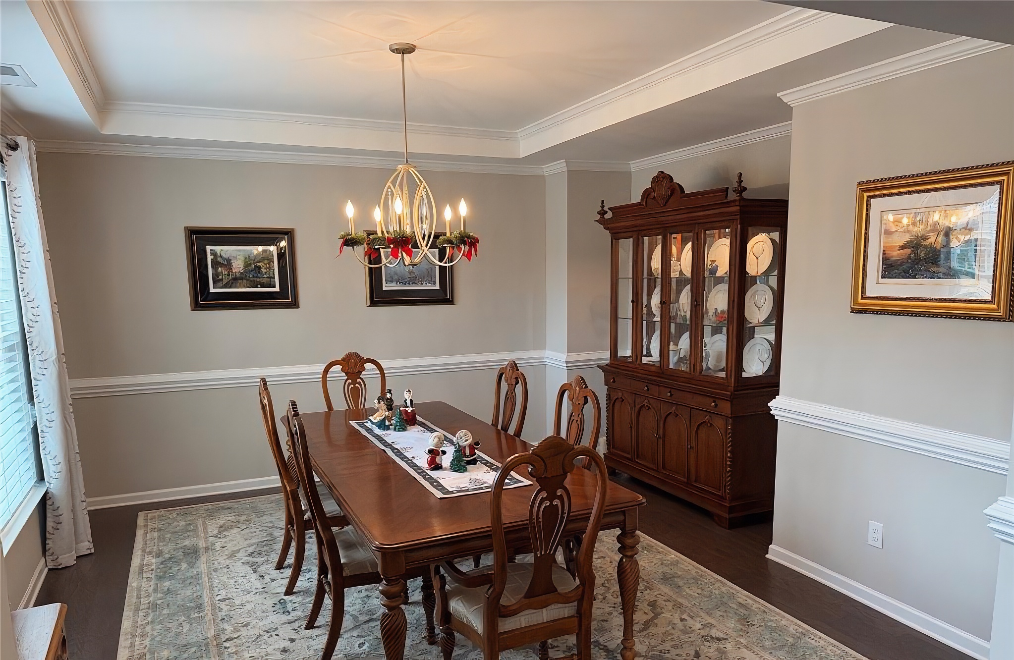 Longford Crossing Place room before professional staging and updated listing photography