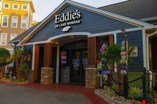 Lakeside patio dining at Eddie's on Lake Norman in Mooresville North Carolina