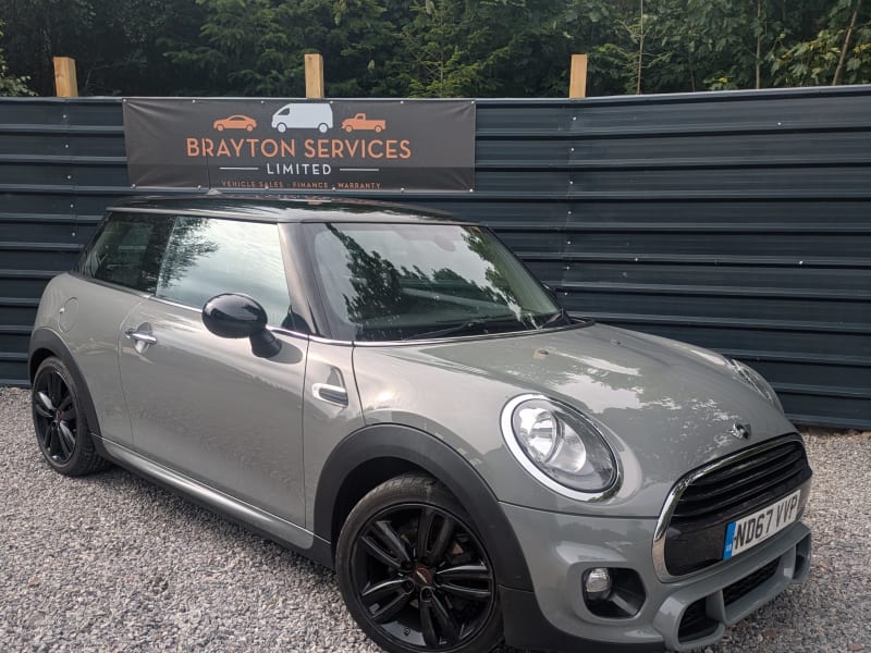 2018 MINI COOPER
