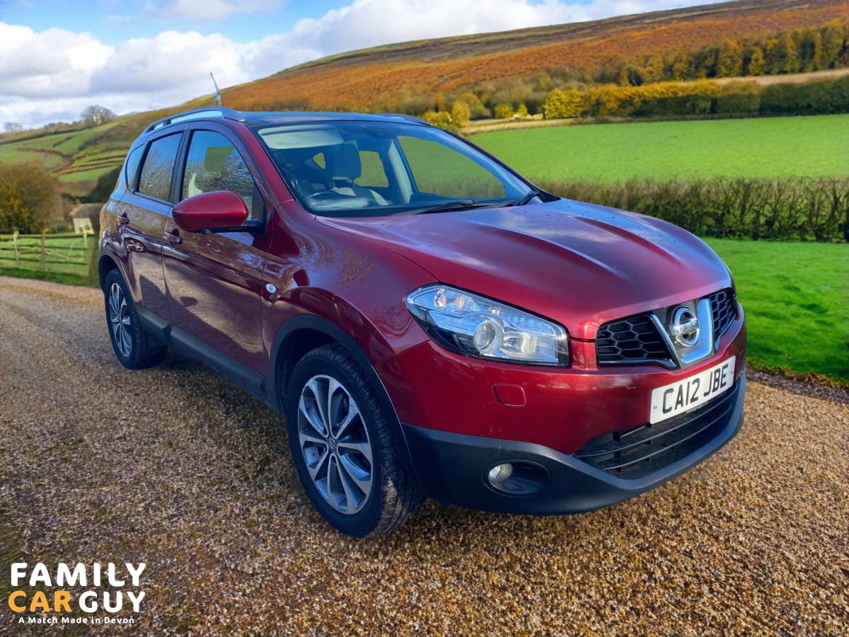 RED 2012 NISSAN QASHQAI TEKNA DCI