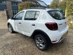WHITE 2017 DACIA SANDERO STEPWAY LAUREATE TCE - Mobile Upload