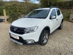 WHITE 2017 DACIA SANDERO STEPWAY LAUREATE TCE - Mobile Upload
