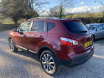 RED 2012 NISSAN QASHQAI TEKNA DCI - Mobile Upload
