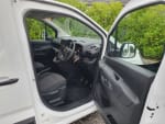 WHITE 2021 VAUXHALL COMBO 2300 SPORTIVE TD S/S - Photo 10