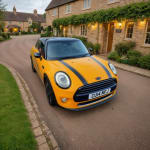 ORANGE 2014 MINI COOPER D - Photo 1