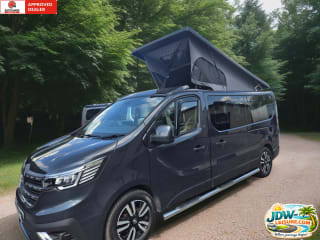 GREY 2024 RENAULT TRAFIC LL30 EXTRA SPRT BLU DCI  4 Berth  Camper van - Imaging+