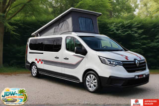 WHITE 2023 RENAULT TRAFIC LL30 START BLUE DCI  4 Camper van - Mobile Upload