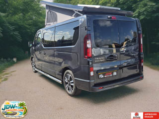 GREY 2024 RENAULT TRAFIC LL30 EXTRA SPRT BLU DCI  4 Berth  Camper van - Imaging+
