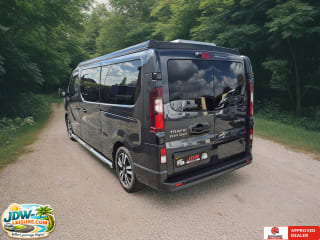 GREY 2024 RENAULT TRAFIC LL30 EXTRA SPRT BLU DCI  4 Berth  Camper van - Imaging+