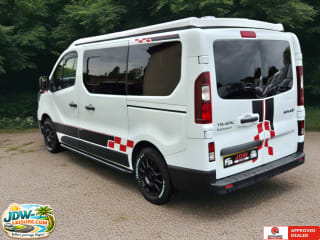 WHITE 2023 RENAULT TRAFIC SL28 B-NESS + BLUE DCI  4  Berth  Camper van - Imaging+