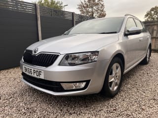 SILVER 2016 SKODA OCTAVIA 1.4 TSI DSG ESTATE - Photo 3