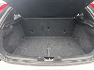 SILVER 2015 VOLVO V40 CROSS COUNTRY LUX NAV D3 A - Photo 17