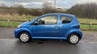 BLUE 2009 TOYOTA AYGO BLUE VVT-I - Mobile Upload