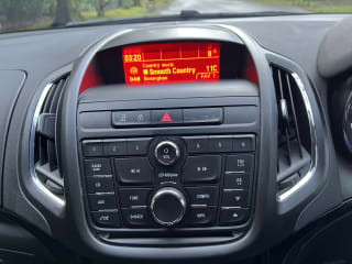 WHITE 2015 VAUXHALL ZAFIRA TOURER SRI CDTI S/S - Photo 32