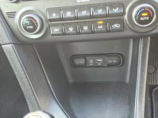 White 2017 Kia Sportage - Photo 16