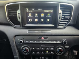 White 2017 Kia Sportage - Photo 15