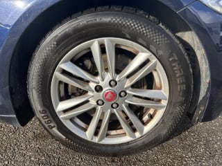 BLUE 2014 JAGUAR XF PREMIUM LUXURY D AUTO - Photo 25