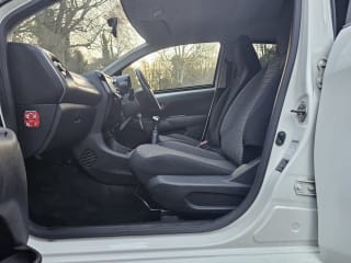 White 2016 Citroen C1 - Photo 24