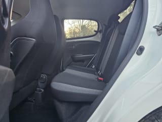 White 2016 Citroen C1 - Photo 25