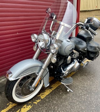 SILVER 2010 HARLEY-DAVIDSON FLSTC HERITAGE STC 1584 09 - Photo 5