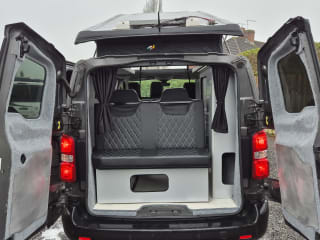GREY 2022 TOYOTA PROACE ICON - Mobile Upload