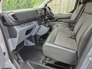 GREY 2020 VAUXHALL VIVARO 2900 DYNAMIC  - Mobile Upload