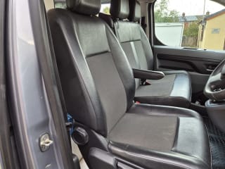 GREY 2020 VAUXHALL VIVARO 2900 DYNAMIC  - Mobile Upload