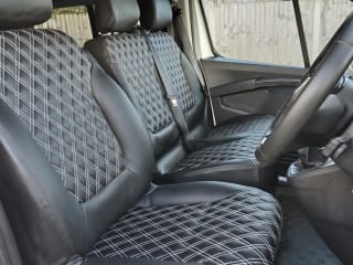 WHITE 2023 RENAULT TRAFIC LL30 START BLUE DCI - Mobile Upload