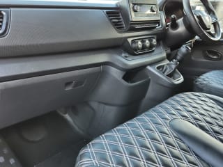 WHITE 2023 RENAULT TRAFIC LL30 START BLUE DCI - Mobile Upload