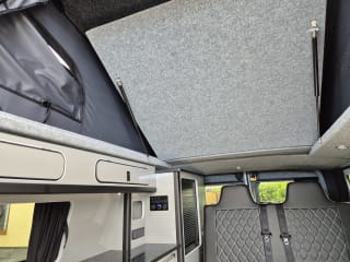 WHITE 2023 RENAULT TRAFIC LL30 START BLUE DCI - Mobile Upload