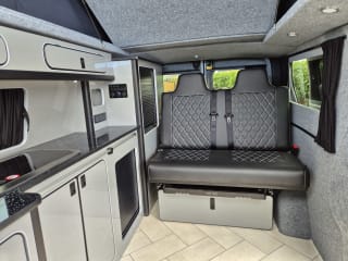 WHITE 2023 RENAULT TRAFIC LL30 START BLUE DCI - Mobile Upload