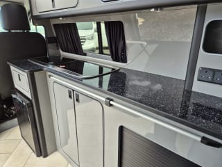 WHITE 2023 RENAULT TRAFIC LL30 START BLUE DCI - Mobile Upload