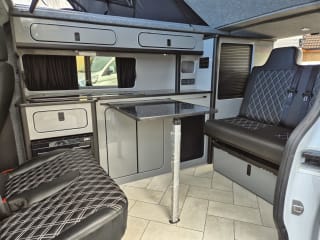 WHITE 2023 RENAULT TRAFIC LL30 START BLUE DCI - Mobile Upload