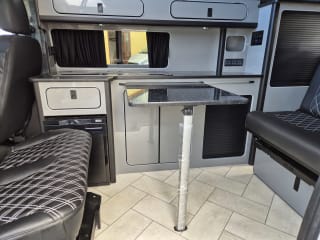 WHITE 2023 RENAULT TRAFIC LL30 START BLUE DCI - Mobile Upload