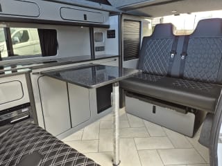 WHITE 2023 RENAULT TRAFIC LL30 START BLUE DCI - Mobile Upload