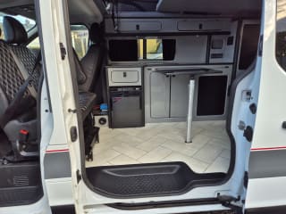 WHITE 2023 RENAULT TRAFIC LL30 START BLUE DCI - Mobile Upload