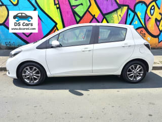 WHITE 2014 TOYOTA YARIS 1.3 VVT-I CVT - Photo 4