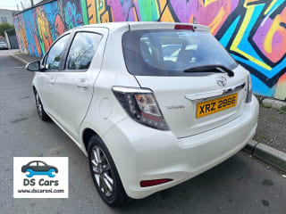 WHITE 2014 TOYOTA YARIS 1.3 VVT-I CVT - Photo 5
