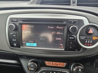 WHITE 2014 TOYOTA YARIS 1.3 VVT-I CVT - Photo 20