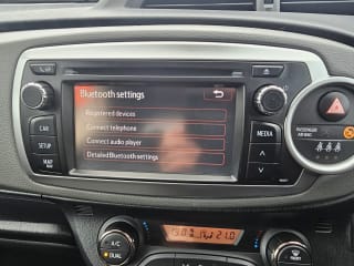 WHITE 2014 TOYOTA YARIS 1.3 VVT-I CVT - Photo 22