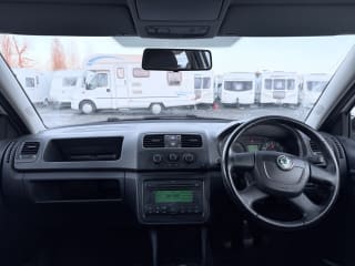 White 2009 Skoda Fabia - Photo 2