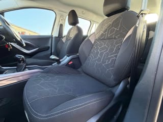 BLACK 2014 Peugeot 2008 - Photo 14