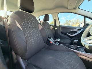 BLACK 2014 Peugeot 2008 - Photo 19