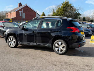 BLACK 2014 Peugeot 2008 - Photo 6