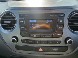 WHITE 2018 HYUNDAI i10  - Photo 20