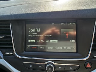 GREEN 2017 VAUXHALL ASTRA  - Photo 20