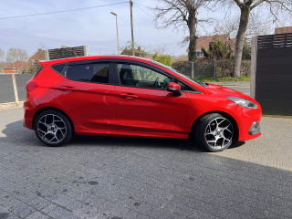 RED 2019 FORD FIESTA ST-2 1.5 Turbo - Photo 15