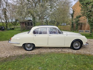 CREAM 1967 JAGUAR 3.4 S TYPE - Photo 6