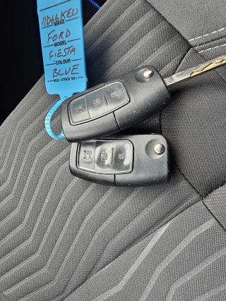 BLUE 2016 FORD FIESTA ZETEC - Photo 32